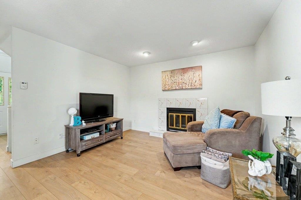 3630 Cambridge Street, Vancouver, BC, V5K 1M6 - 4