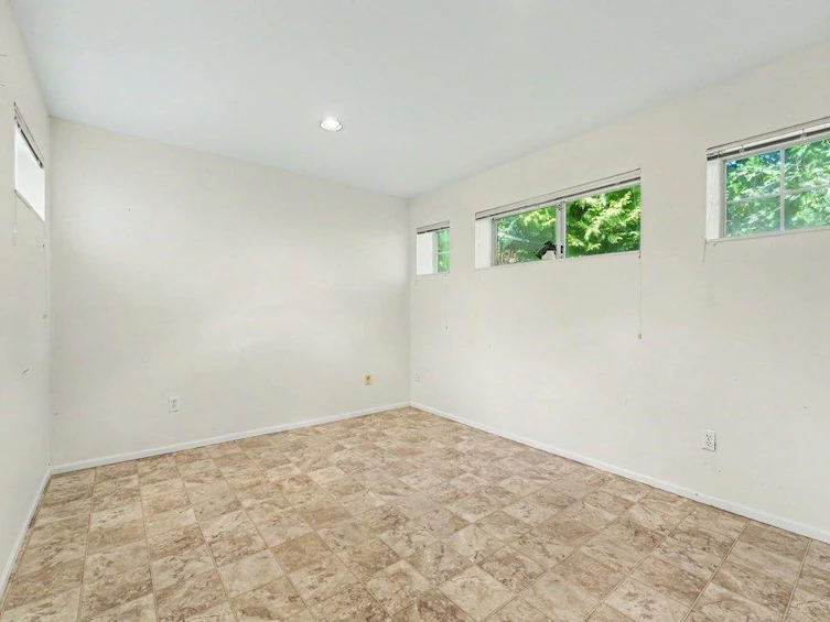 3630 Cambridge Street, Vancouver, BC, V5K 1M6 - 25