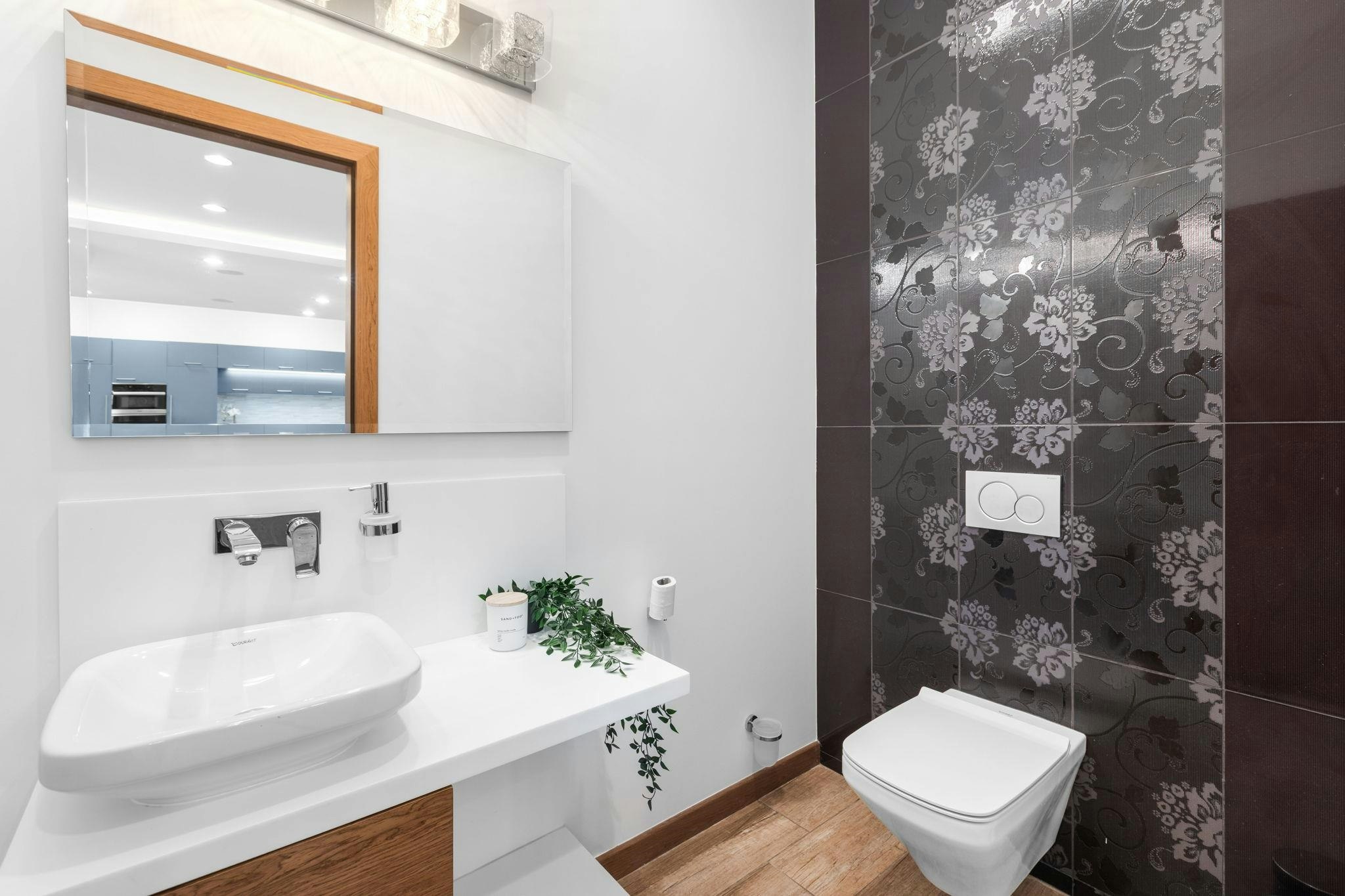 2150 Kugler Avenue, Coquitlam, BC, V3K 2S6 - 9