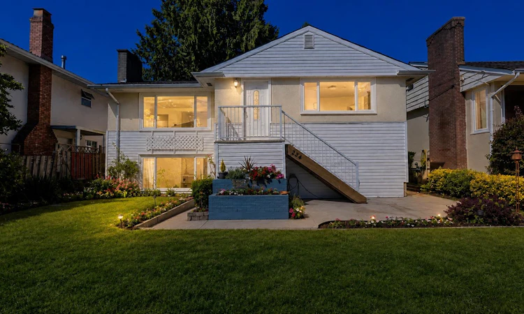 234 W 23rd Street
