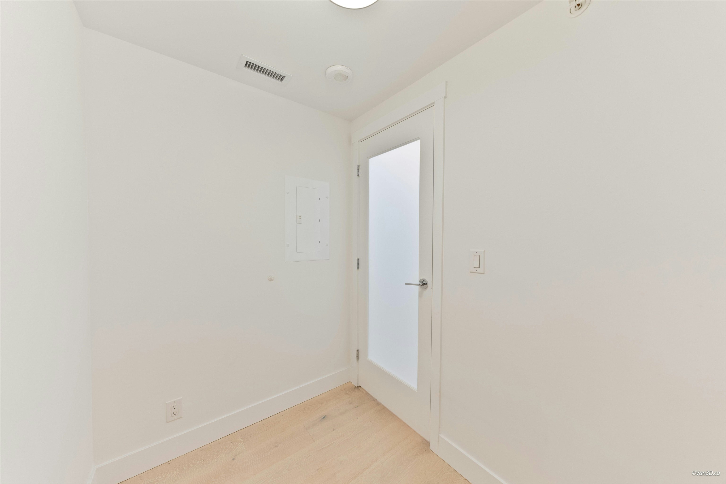 504-2780 Valley Centre Avenue, North Vancouver, BC, V7J 0C4 - 11