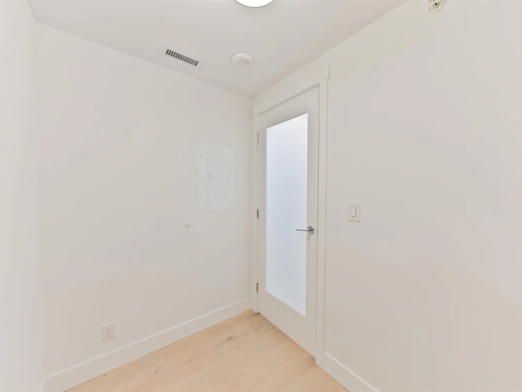 504-2780 Valley Centre Avenue, North Vancouver, BC, V7J 0C4 - 11
