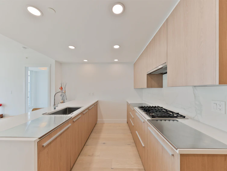 504-2780 Valley Centre Avenue, North Vancouver, BC, V7J 0C4 - 3