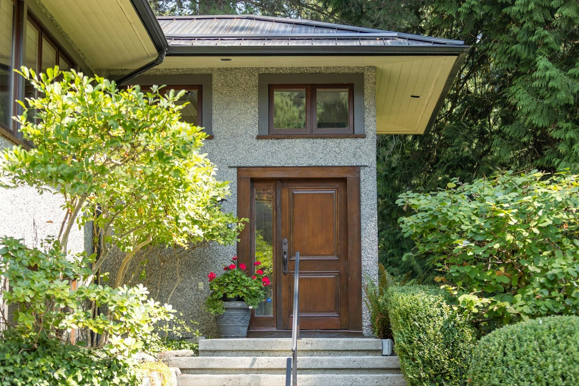431 Southborough Drive - 3