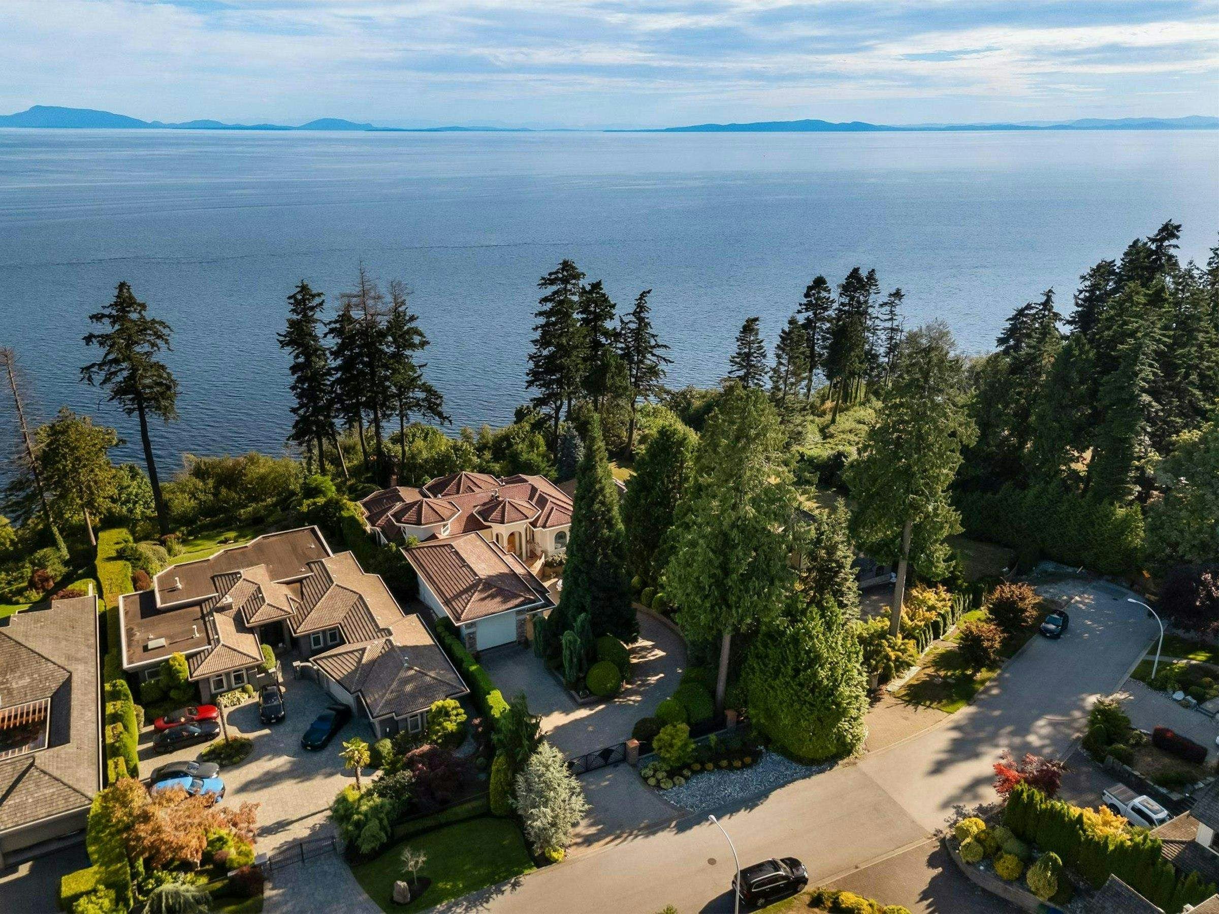 13464 13a Avenue, Surrey, BC, V4A 1C4