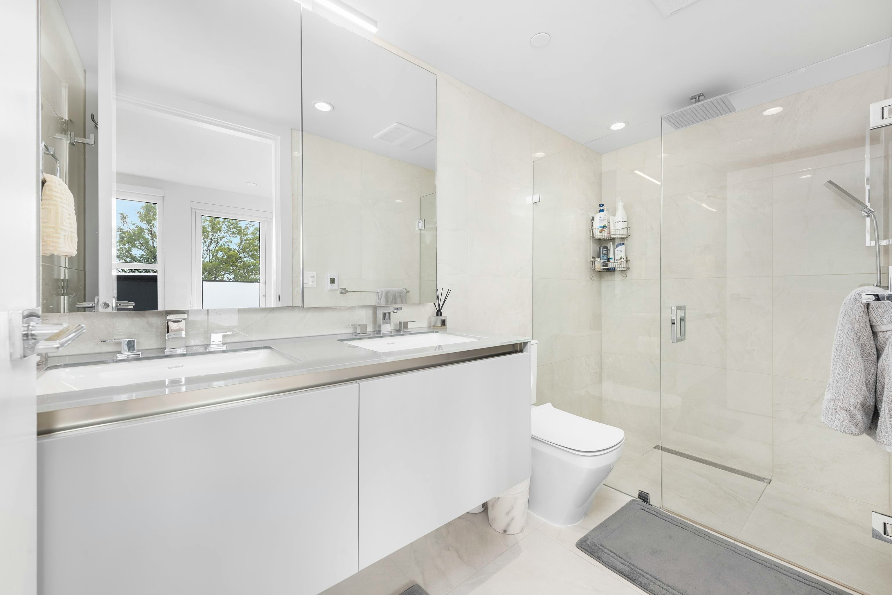 138 W Woodstock Avenue, Vancouver, BC, V5Y 0N1 - 18