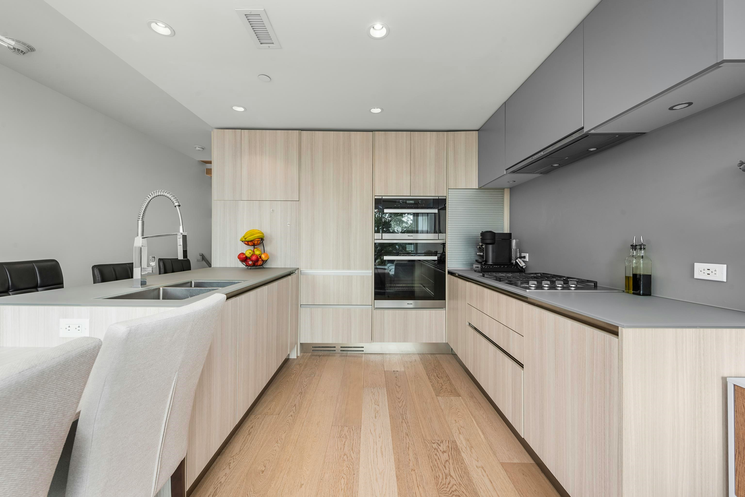 138 W Woodstock Avenue, Vancouver, BC, V5Y 0N1 - 7