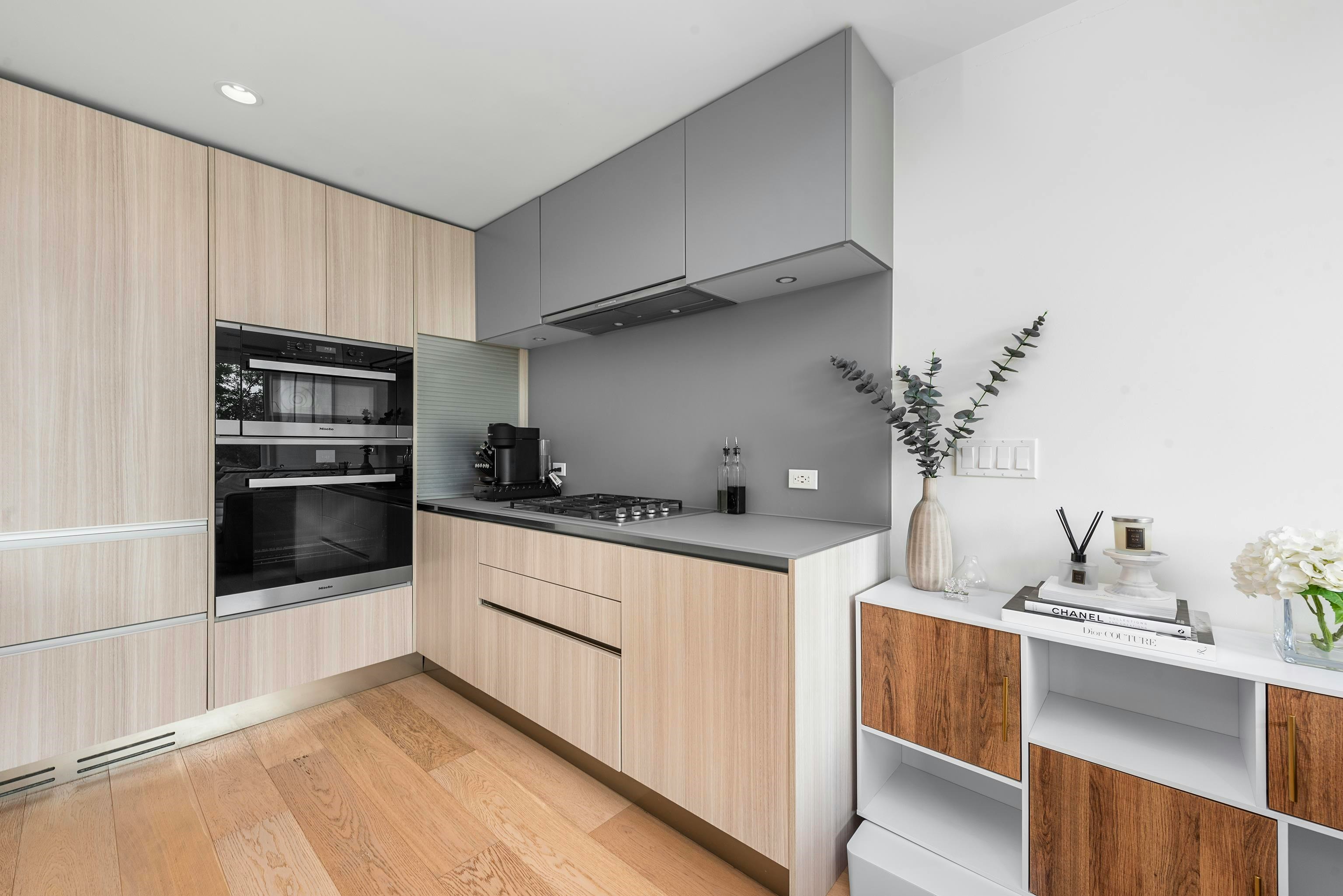 138 W Woodstock Avenue, Vancouver, BC, V5Y 0N1 - 8