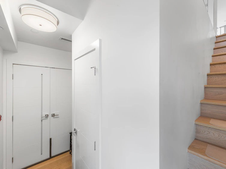 138 W Woodstock Avenue, Vancouver, BC, V5Y 0N1 - 25