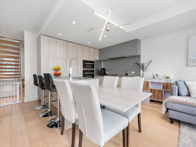 138 W Woodstock Avenue - 5