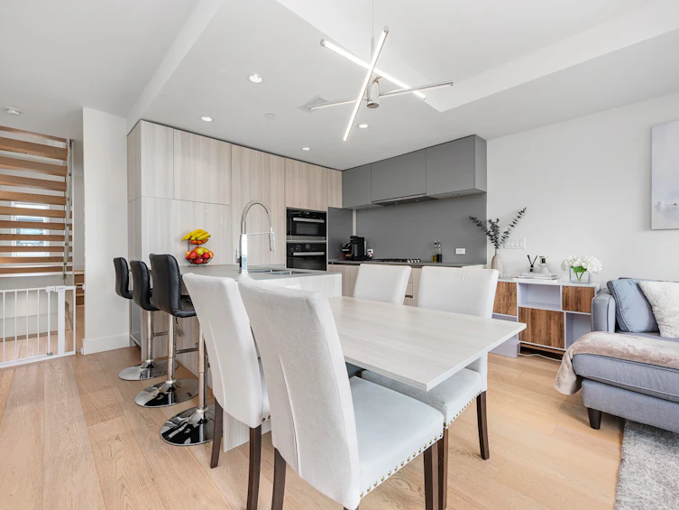 138 W Woodstock Avenue, Vancouver, BC, V5Y 0N1 - 5