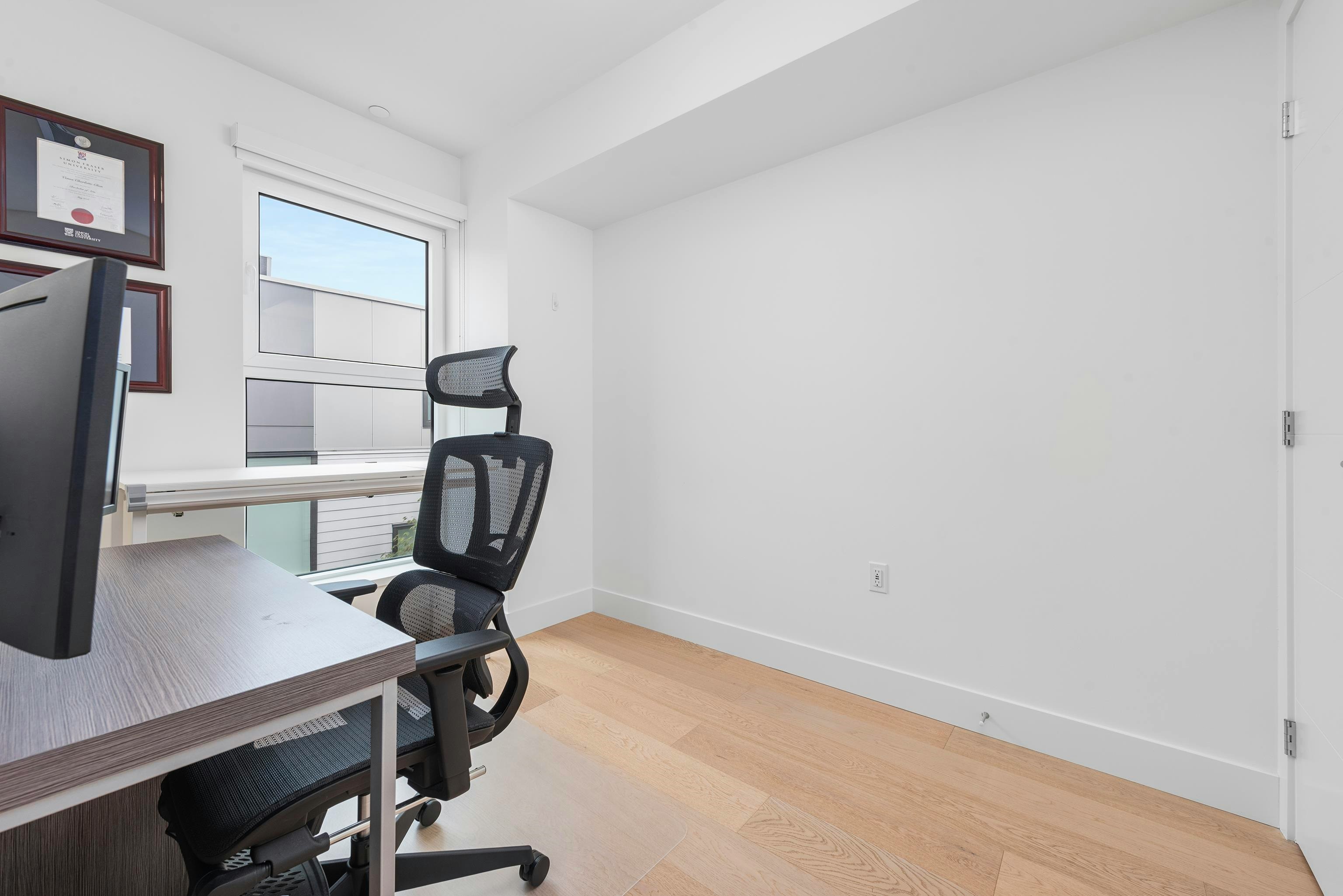 138 W Woodstock Avenue, Vancouver, BC, V5Y 0N1 - 24