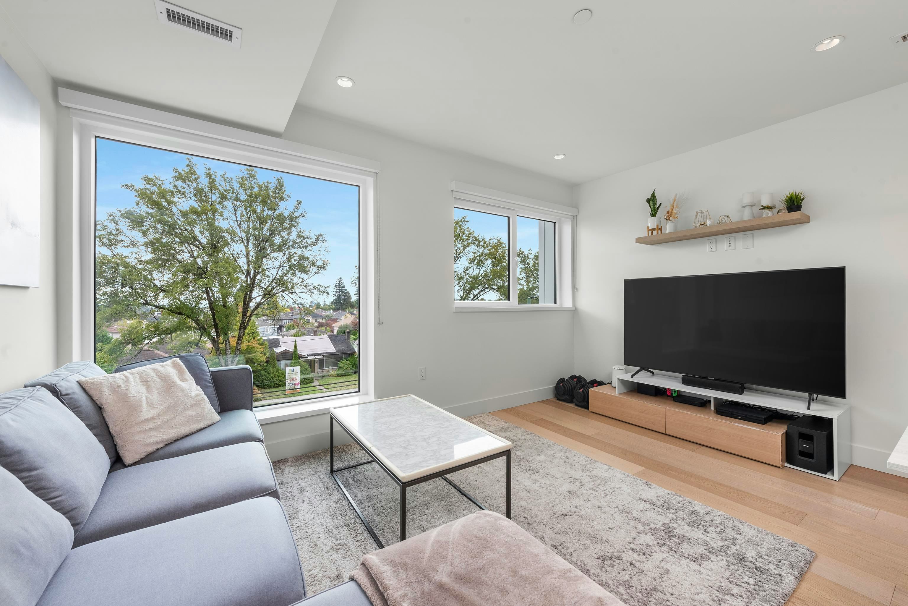138 W Woodstock Avenue, Vancouver, BC, V5Y 0N1 - 11