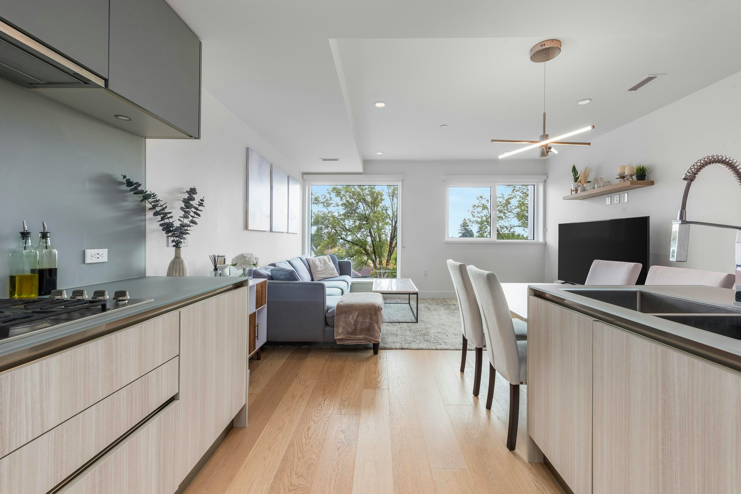 138 W Woodstock Avenue, Vancouver, BC, V5Y 0N1 - 9