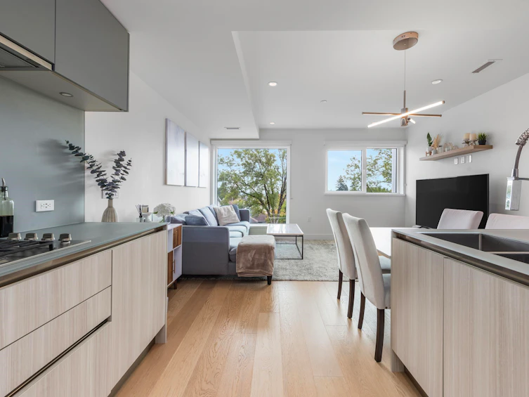 138 W Woodstock Avenue, Vancouver, BC, V5Y 0N1 - 9