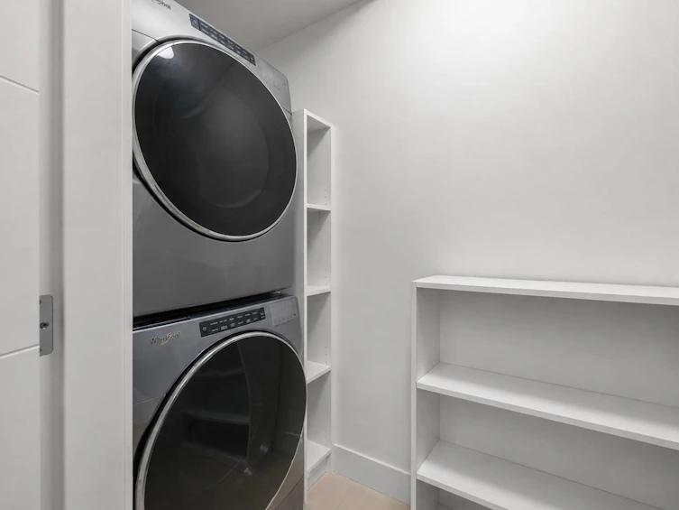 138 W Woodstock Avenue, Vancouver, BC, V5Y 0N1 - 26