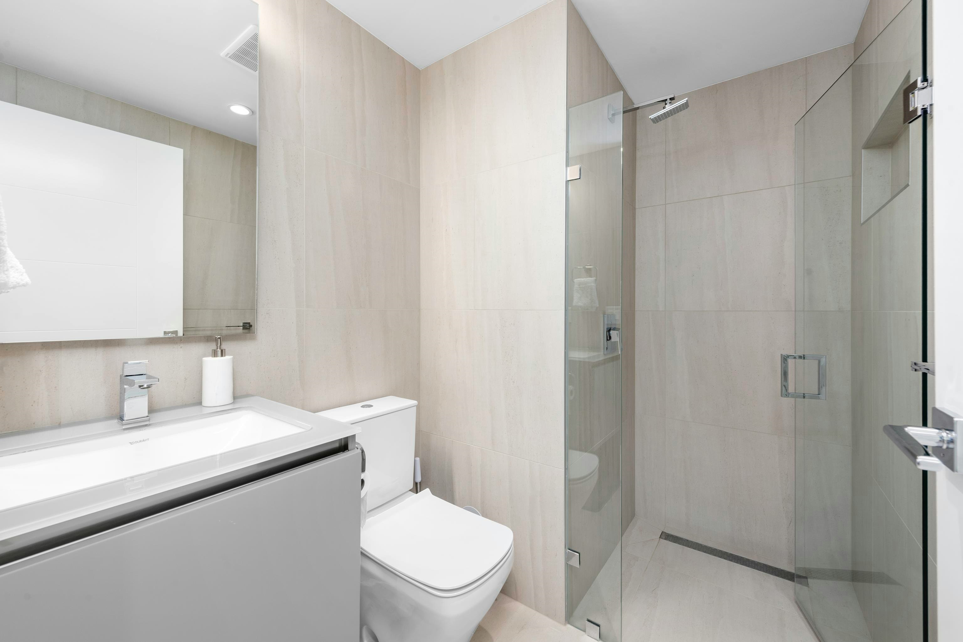 138 W Woodstock Avenue, Vancouver, BC, V5Y 0N1 - 12