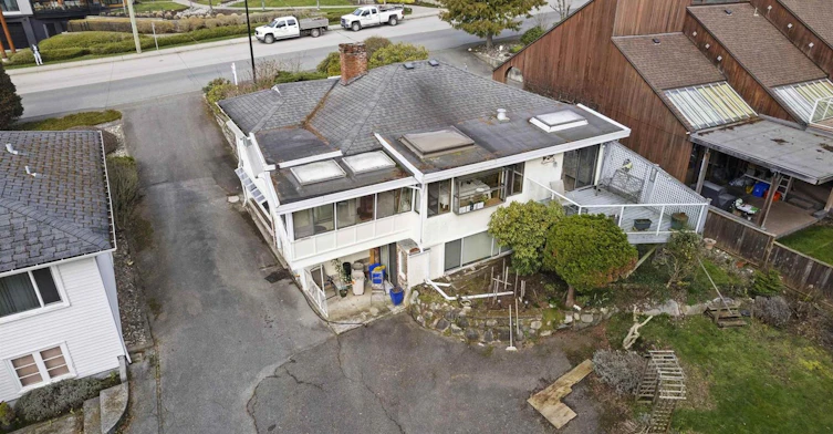 14862 Thrift Avenue, Surrey, BC, V4B 2J7 - 4
