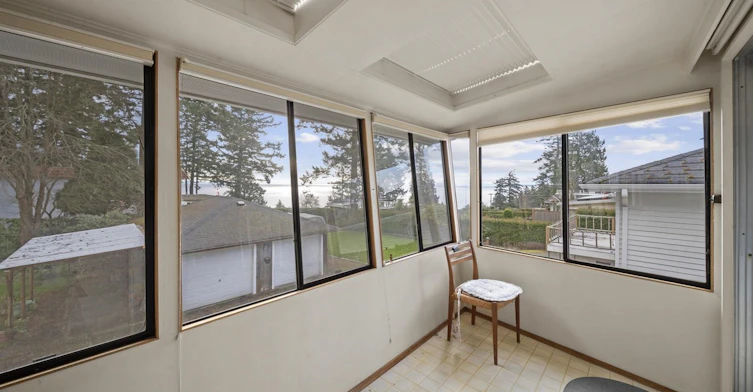 14862 Thrift Avenue, Surrey, BC, V4B 2J7 - 9