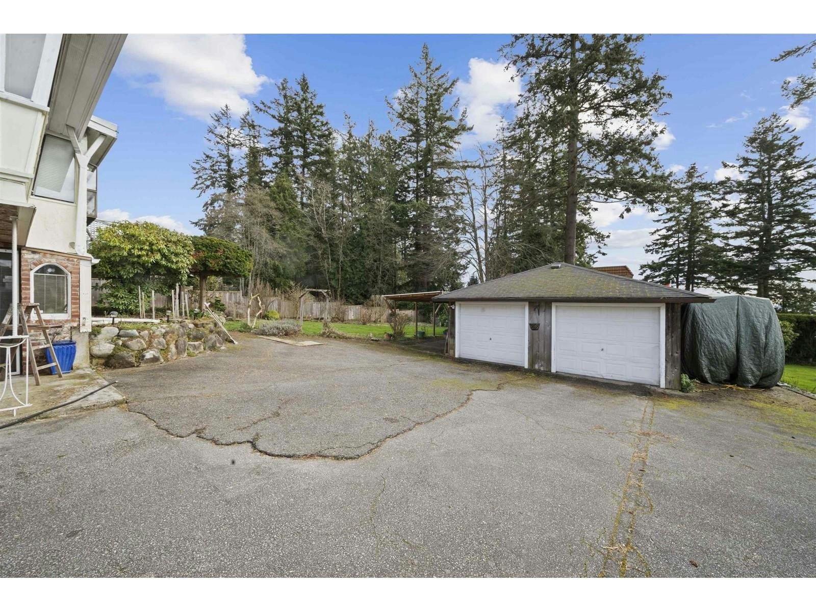 14862 Thrift Avenue, Surrey, BC, V4B 2J7 - 3