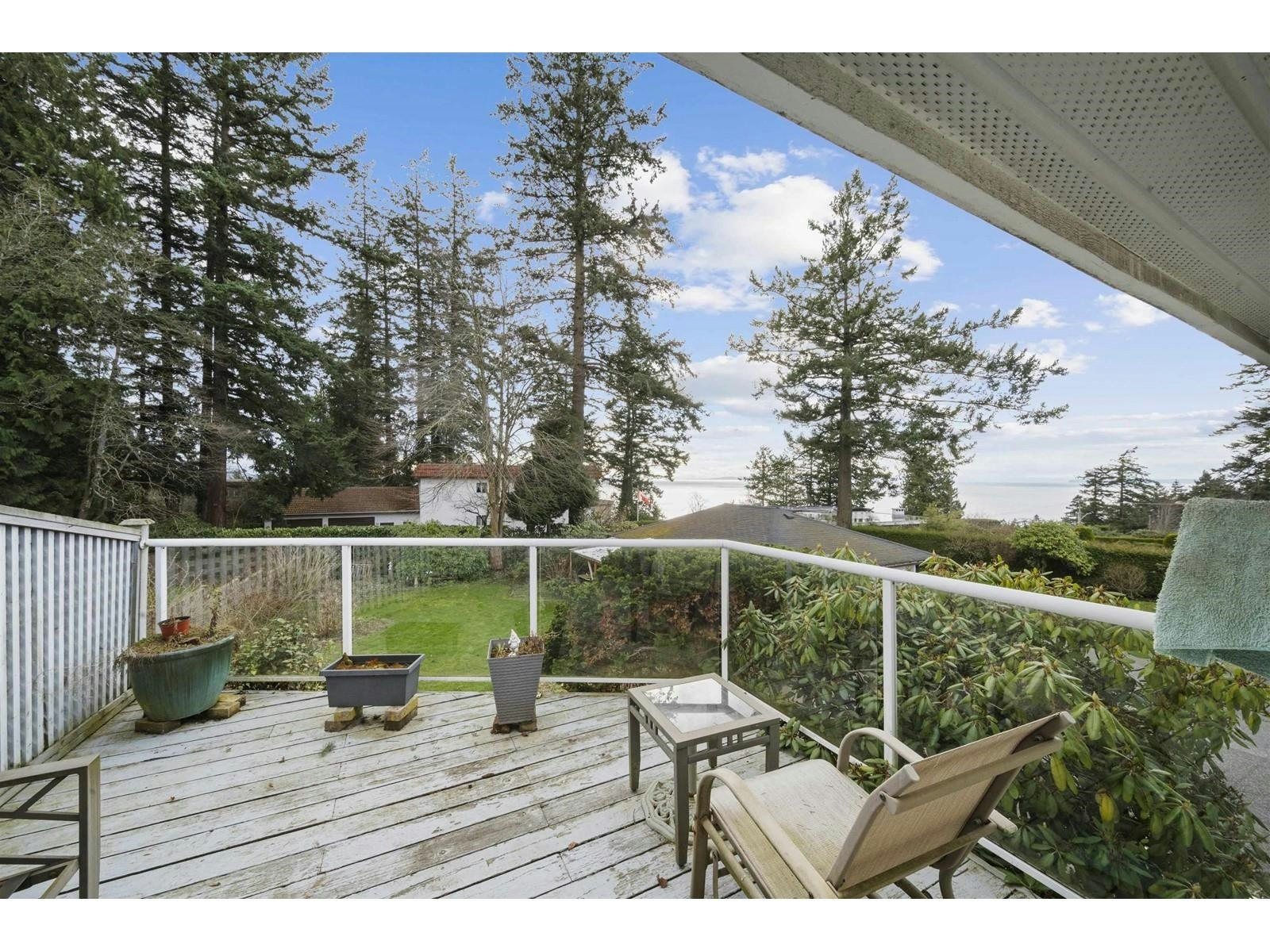 14862 Thrift Avenue, Surrey, BC, V4B 2J7