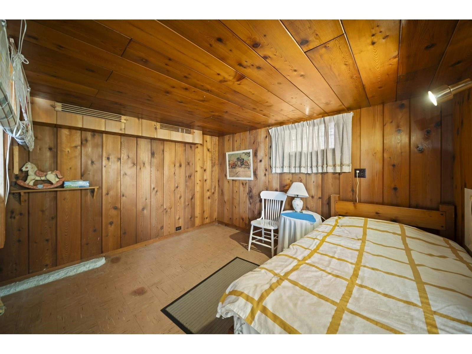 14862 Thrift Avenue, Surrey, BC, V4B 2J7 - 22