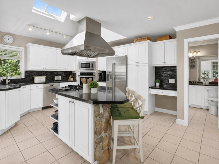 1128 Esplanade Avenue, West Vancouver, BC, V7T 1G3 - 7