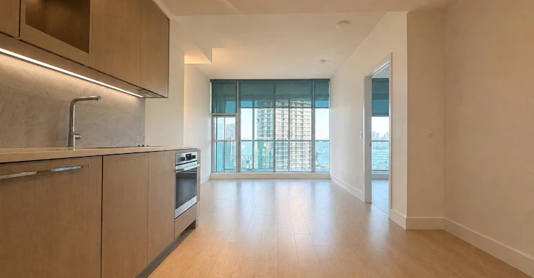 1801-4730 Lougheed Highway, Burnaby, BC, V5C 0M9 - 3