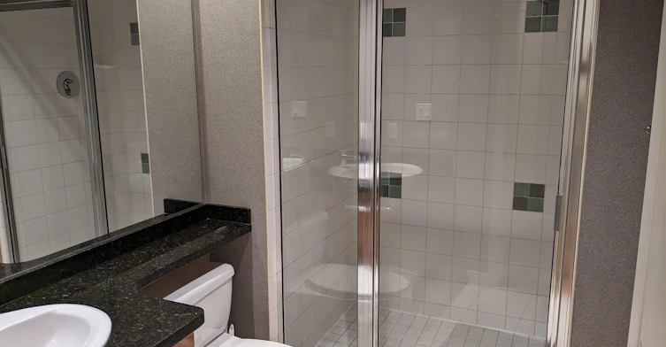 22** W 12th Avenue, Vancouver, BC, V6K 4T5 - 4