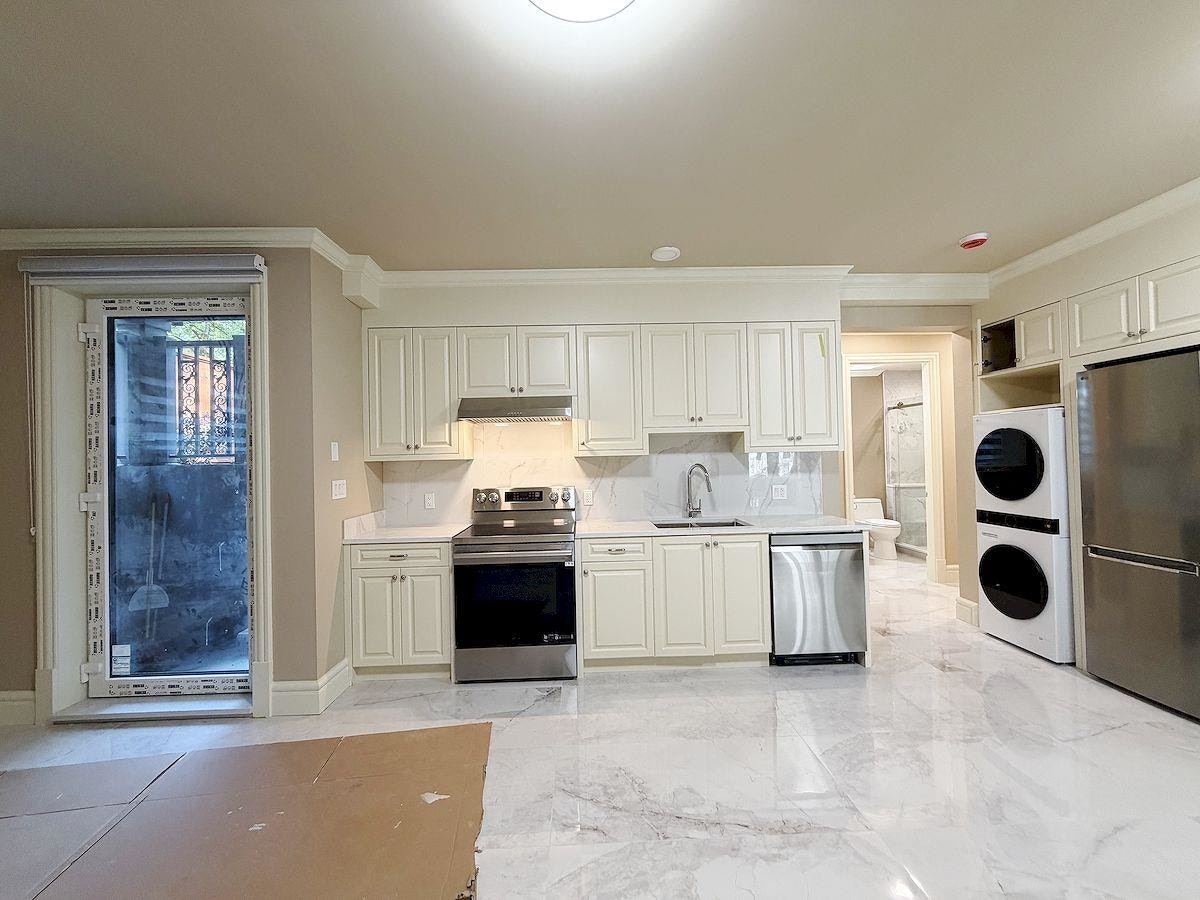 2-38xx W 36th Avenue, Vancouver, BC, V6N 2S5 - 3