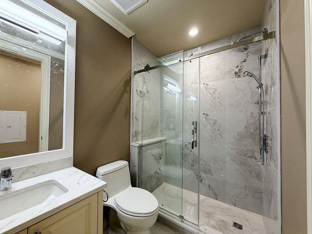 2-38xx W 36th Avenue, Vancouver, BC, V6N 2S5 - 2
