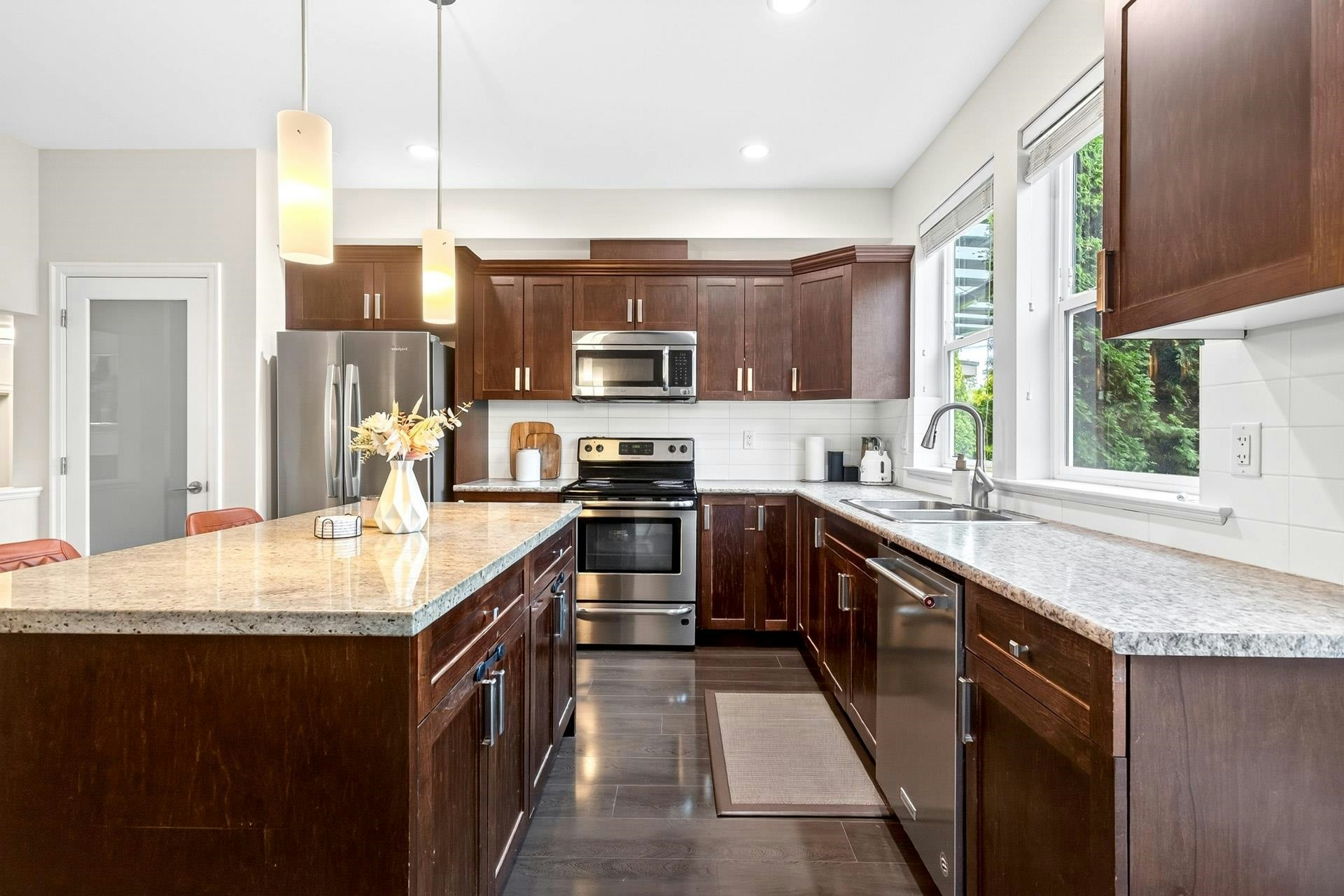 6858 208 Street, Langley, BC, V2Y 0M3 - 11