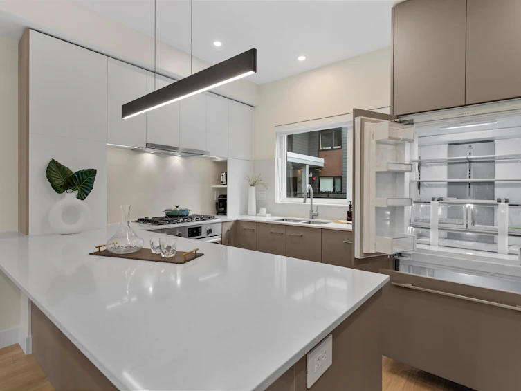 311-342 Mountain Highway, North Vancouver, BC, V7J 2K8 - 4