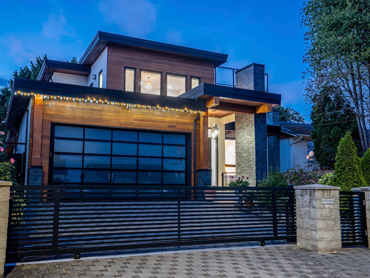15881 Buena Vista Avenue, Surrey, BC, V4B 2A2 - 2