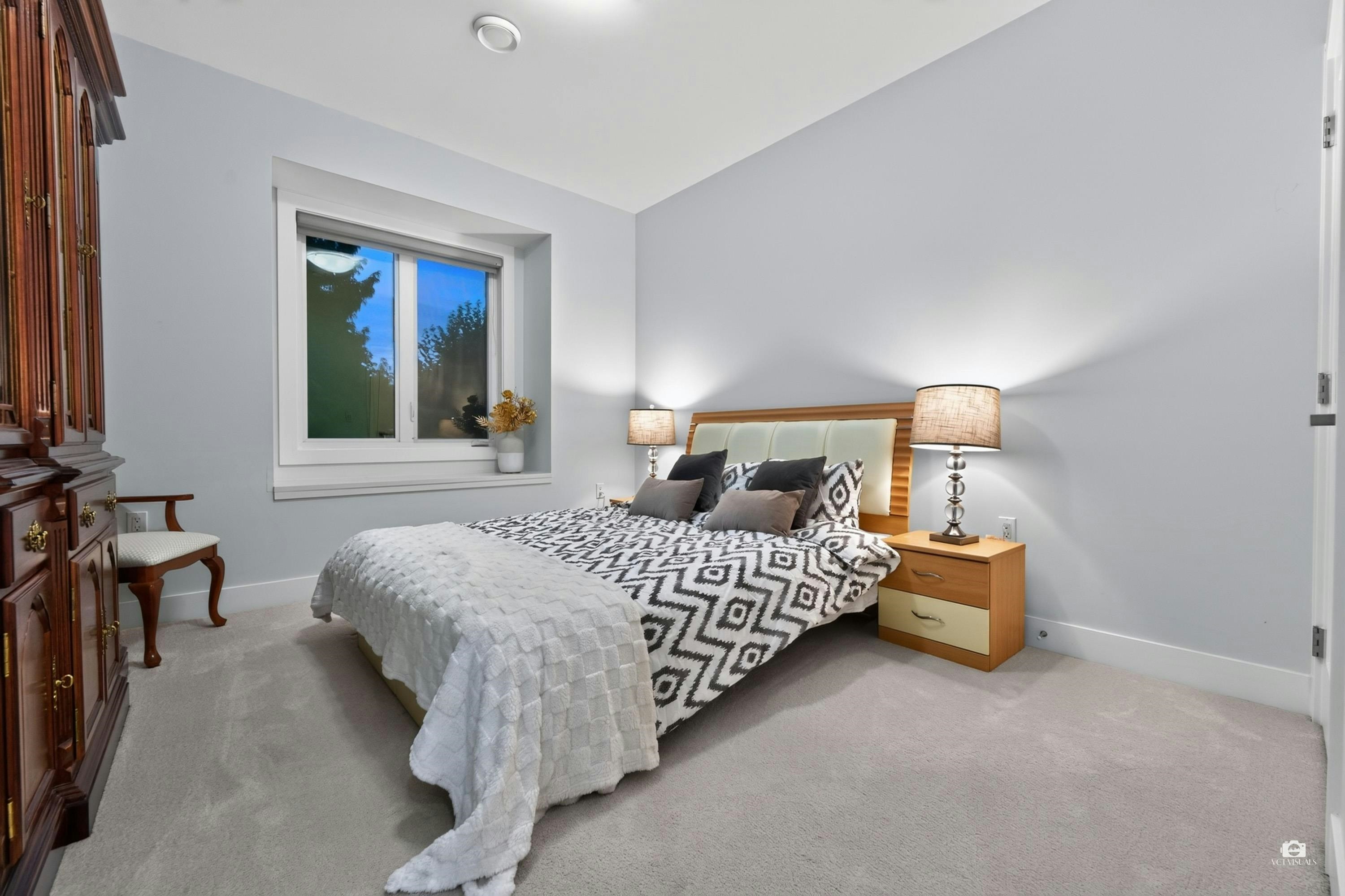15881 Buena Vista Avenue, Surrey, BC, V4B 2A2 - 16