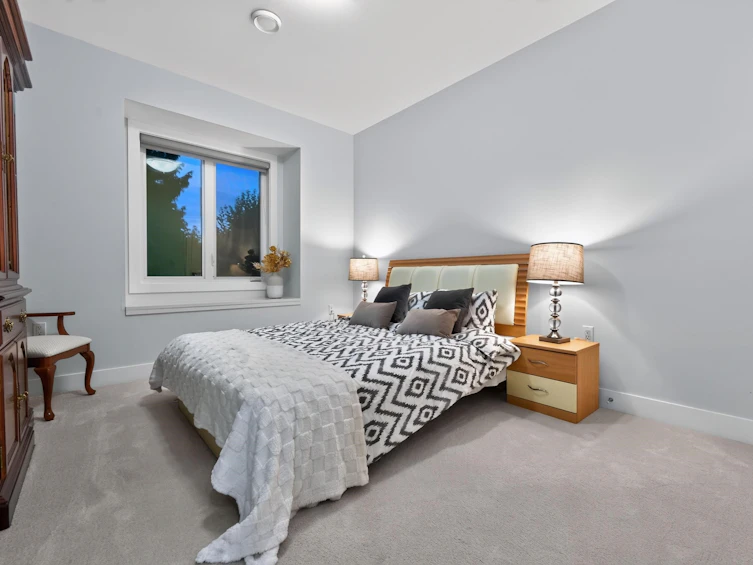 15881 Buena Vista Avenue, Surrey, BC, V4B 2A2 - 16