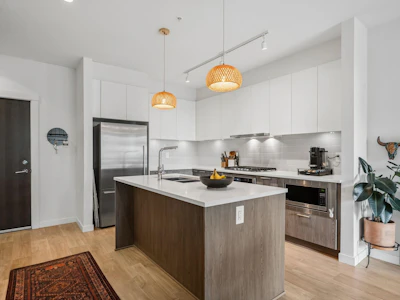105-625 E 3rd Street - 3