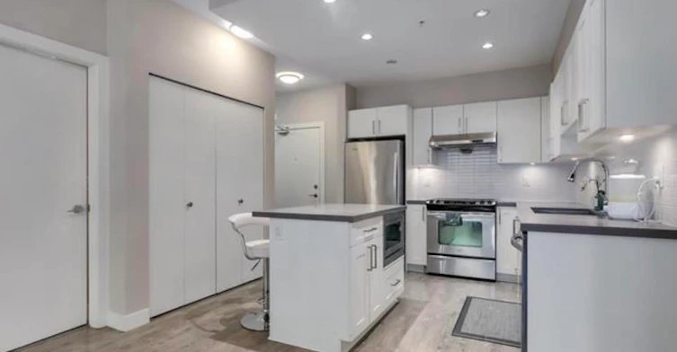 2308-963 Charland Avenue, Coquitlam, BC, V3K 0E2 - 2