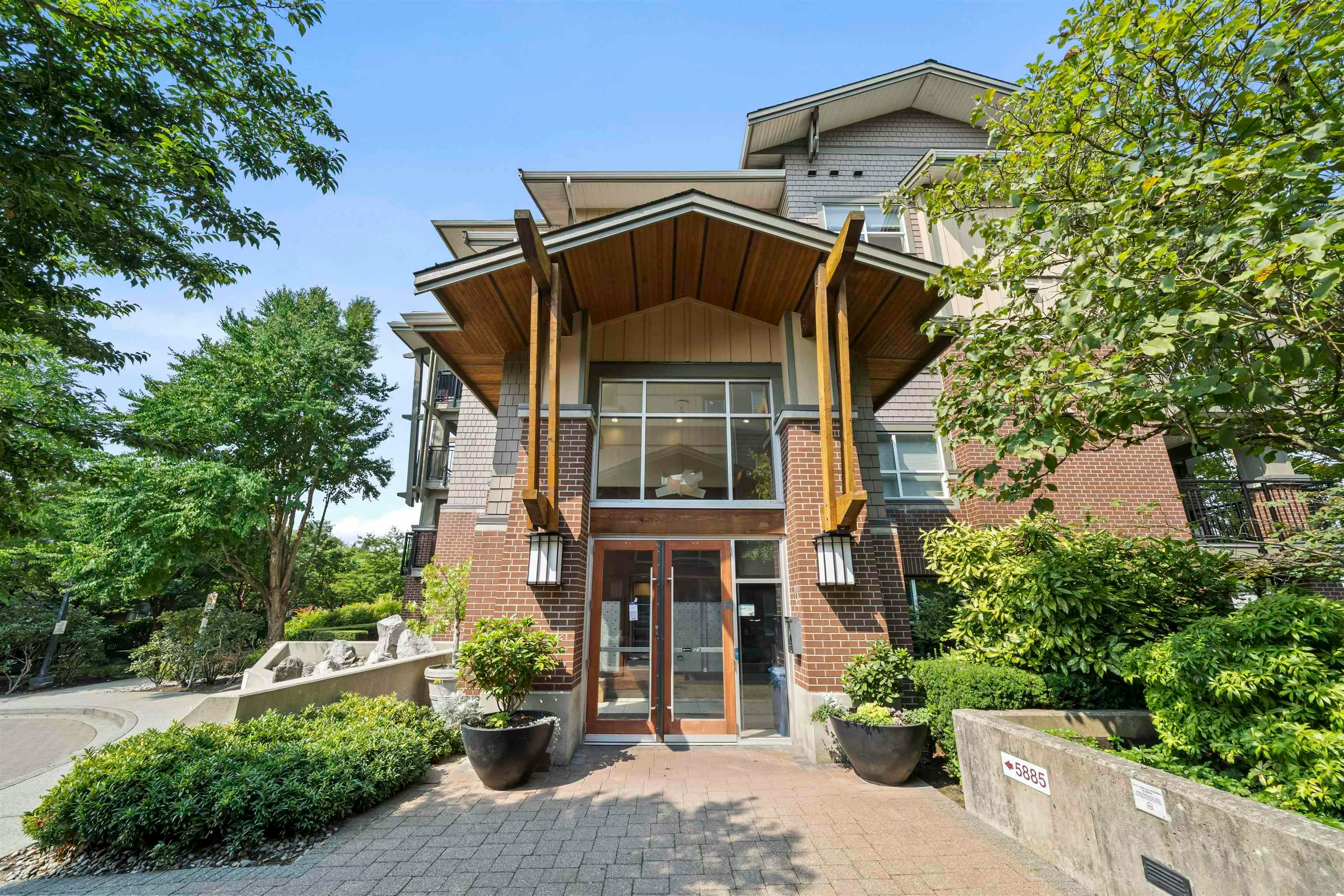 302-5885 Irmin Street, Burnaby, BC, V5J 0C2