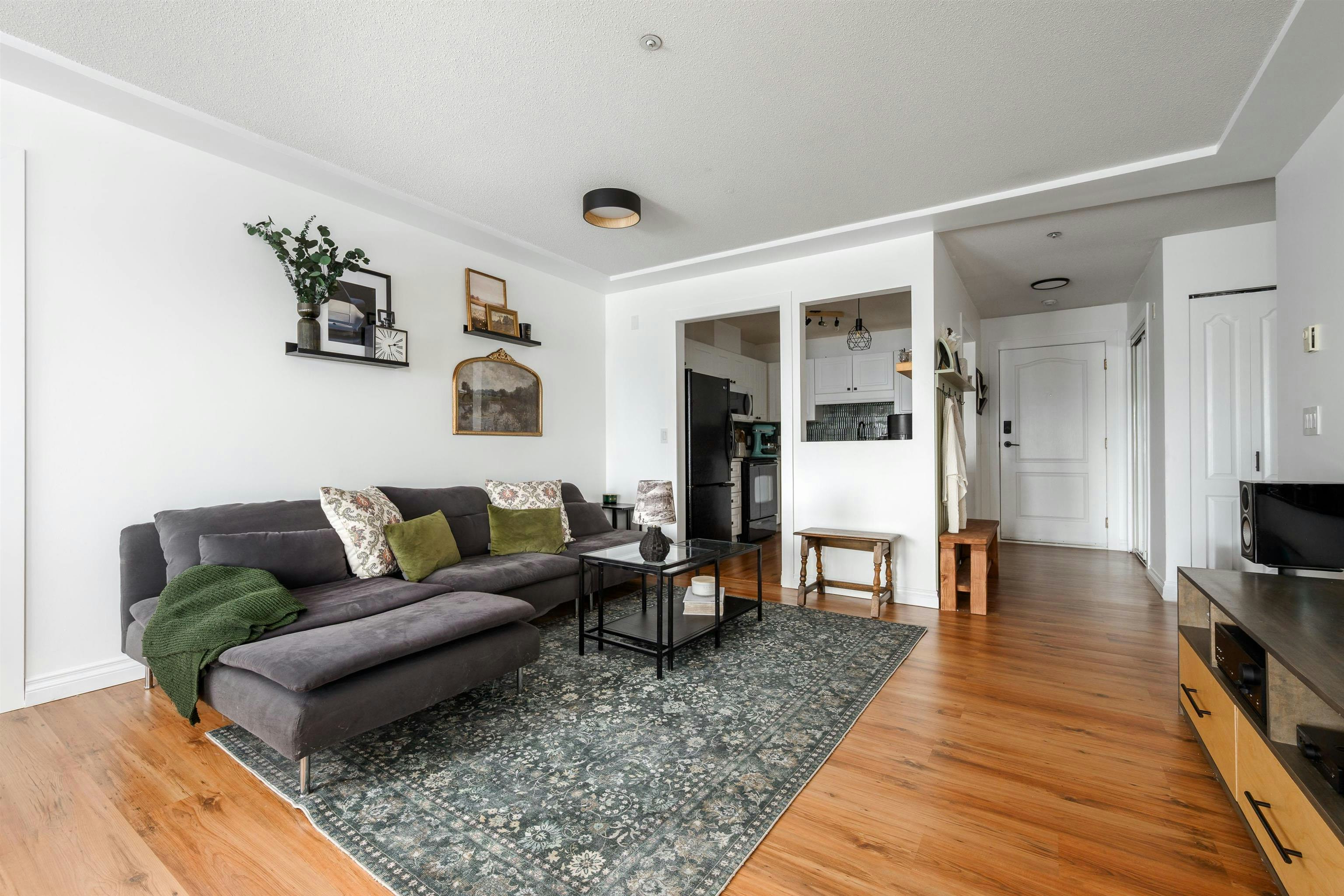 408-20443 53 Avenue - 5
