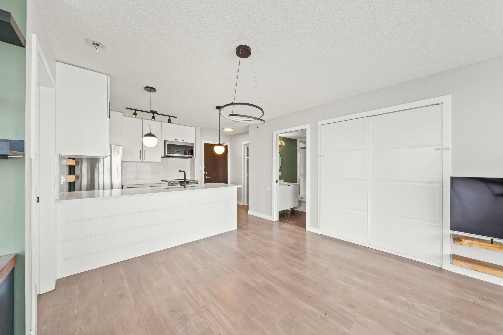 2202-689 Abbott Street, Vancouver, BC, V6B 0J2 - 4