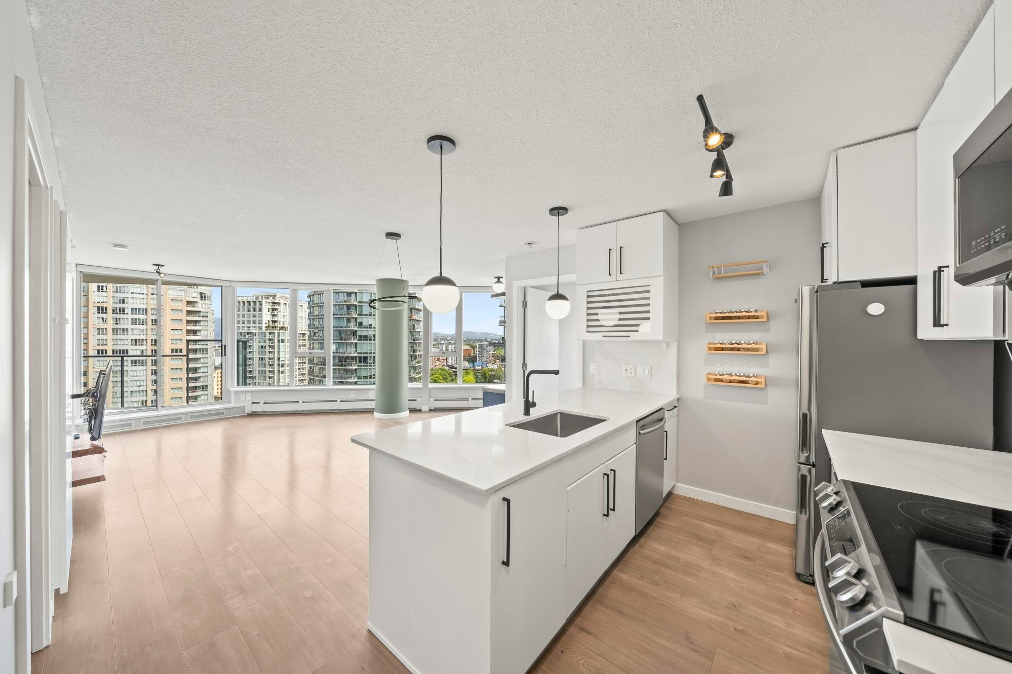 2202-689 Abbott Street, Vancouver, BC, V6B 0J2