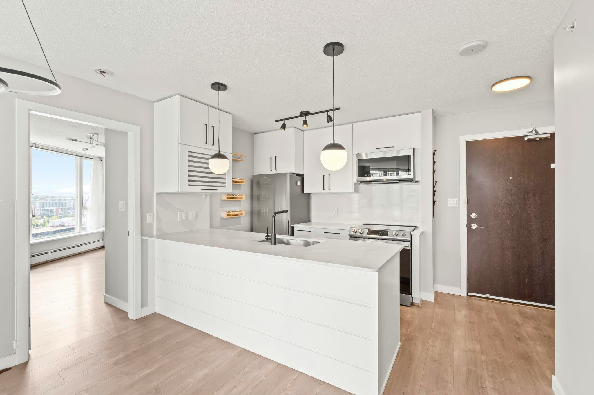 2202-689 Abbott Street, Vancouver, BC, V6B 0J2 - 3