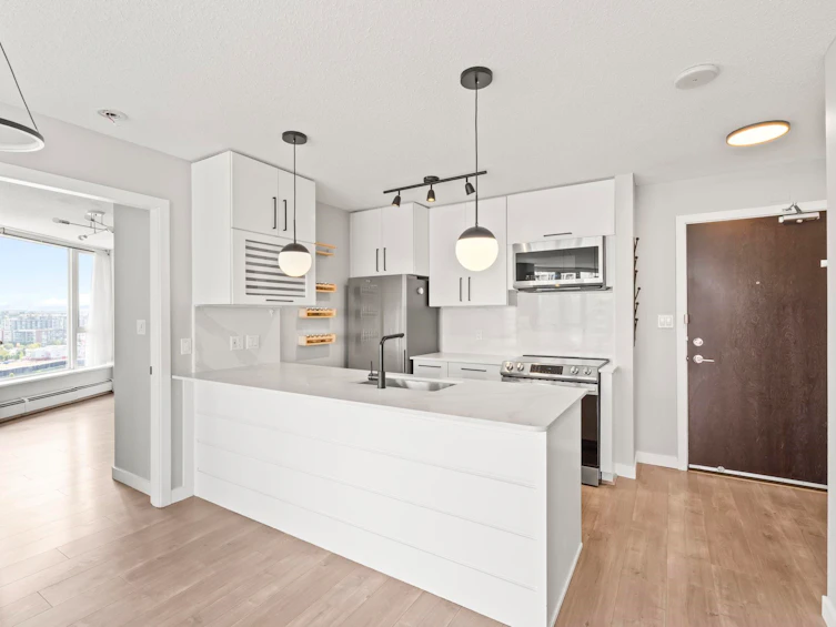2202-689 Abbott Street, Vancouver, BC, V6B 0J2 - 3