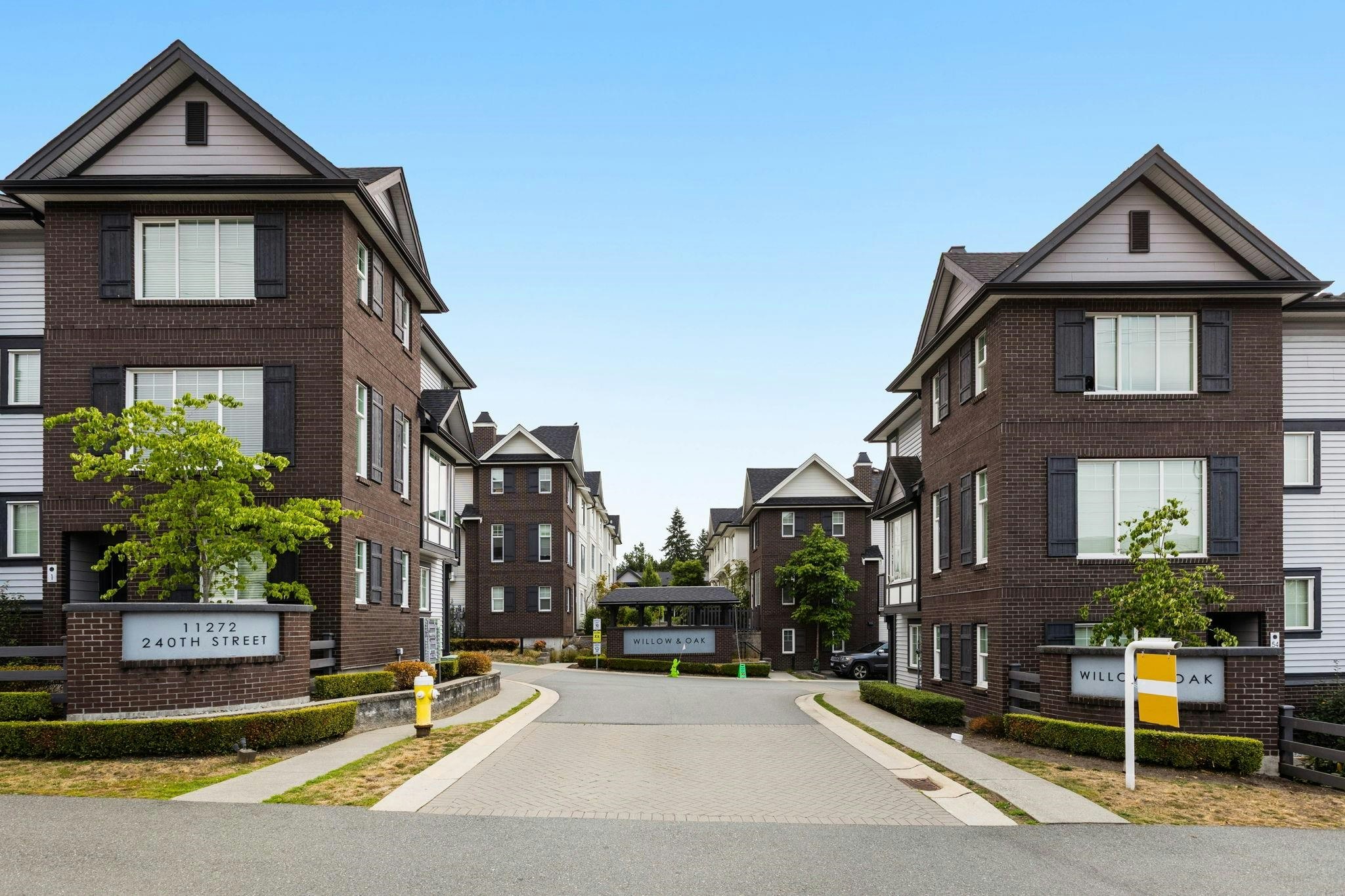 11-11272 240 Street - 2