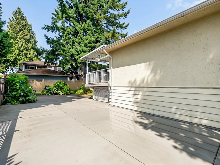 675 Duncan Avenue, Burnaby, BC, V5B 4M1 - 18