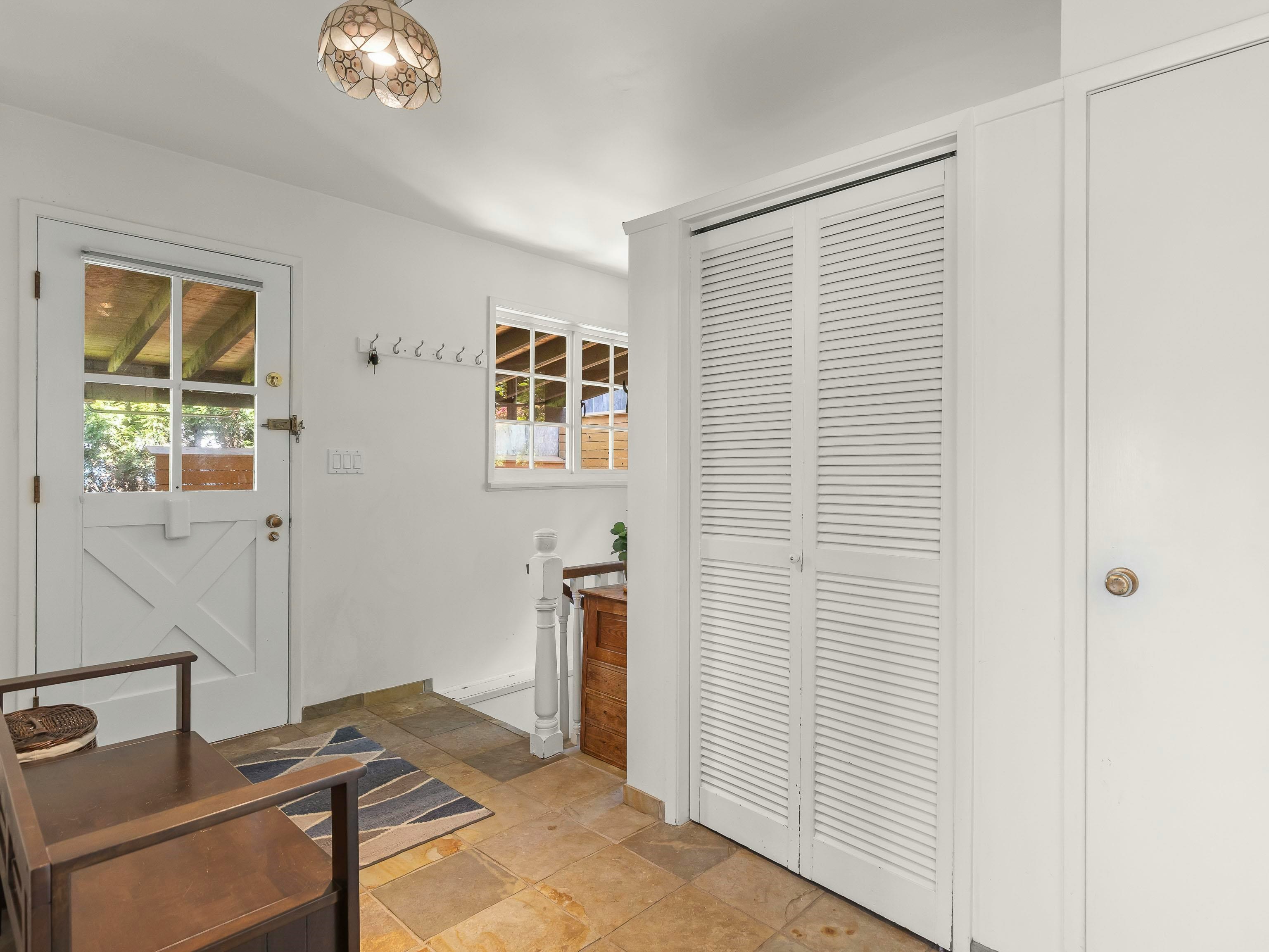 6248 Wellington Avenue, West Vancouver, BC, V7W 2H4 - 6