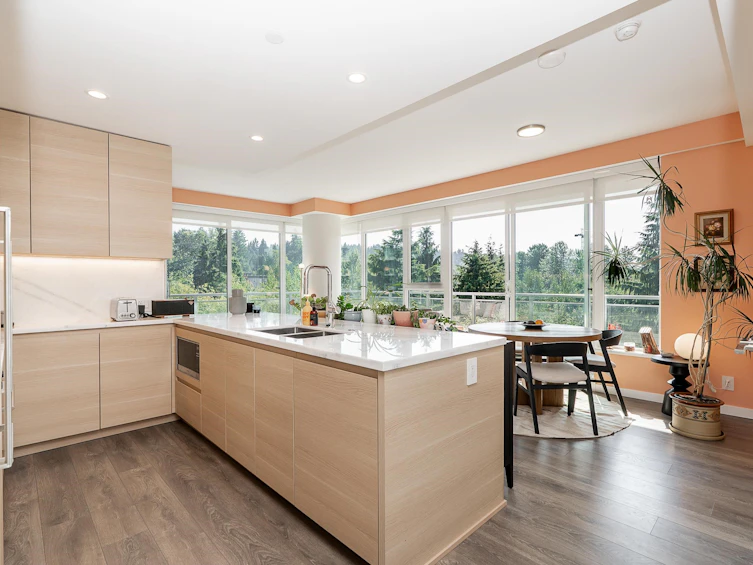 707-305 Morrissey Road, Port Moody, BC, V3H 0M3