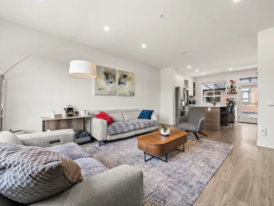15-20150 81 Avenue - 5