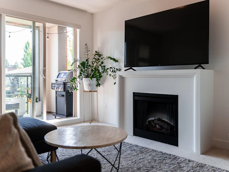 213-738 E 29th Avenue, Vancouver, BC, V5V 0B6